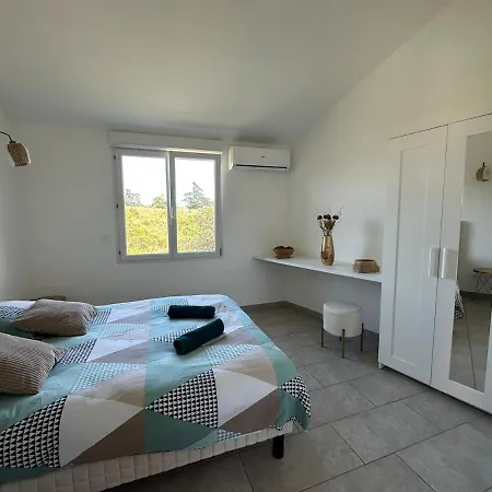 Vakantiehuis Maison Pour 4 Avec Clim Et Parking *